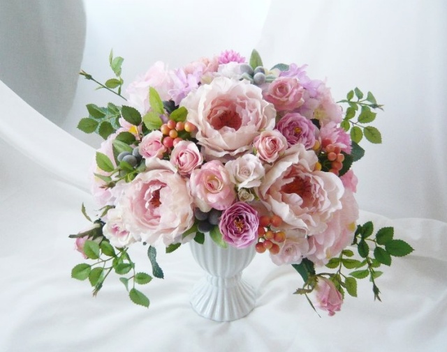 ＊*..お花が溢れるロマンティックアレンジ..＊°..お花の贈り物 お客様の声 女性の美を応援するお店 ROMANTIC（ロマンティック）